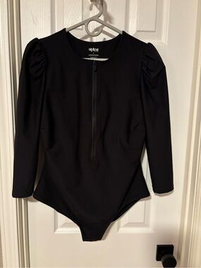Stylest Black Long-Sleeve Zip Front Women's Swim Bodysuit L